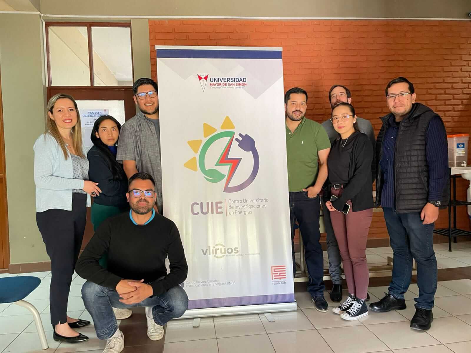 Académico UA fomenta colaboración energética entre Chile y Bolivia