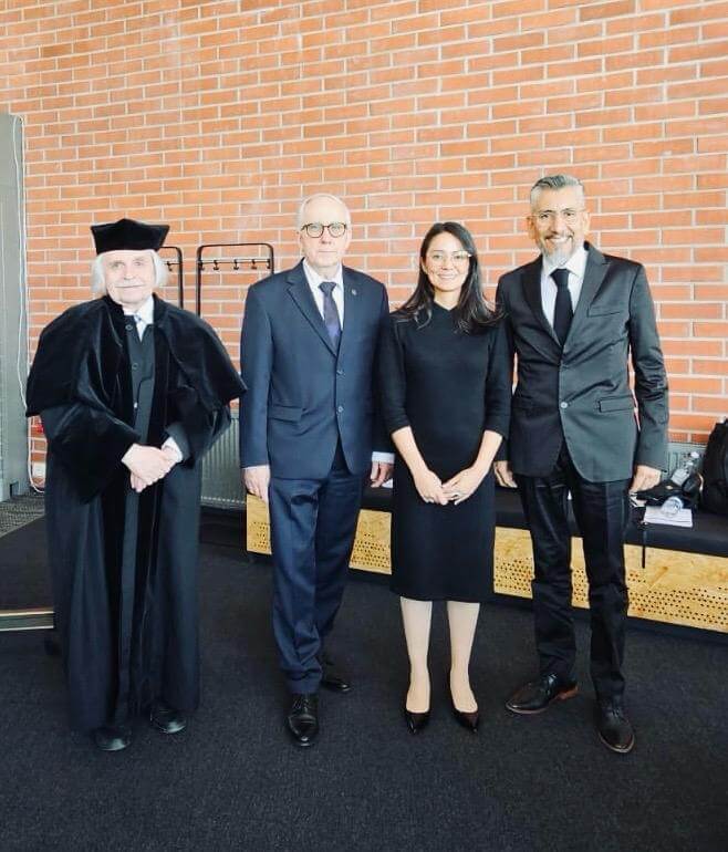 Alumna de postgrado UA obtiene doble graduación en Finlandia