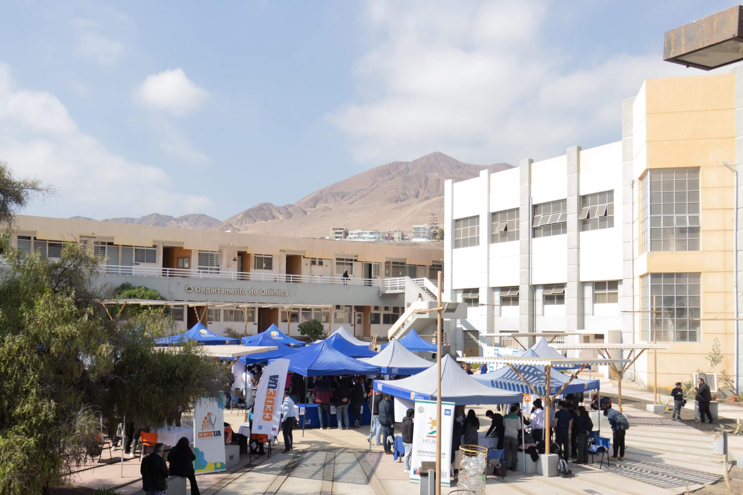 Estudiantes de Ingeniería de la UA presentaron su prototipo de proyecto en feria de emprendimiento