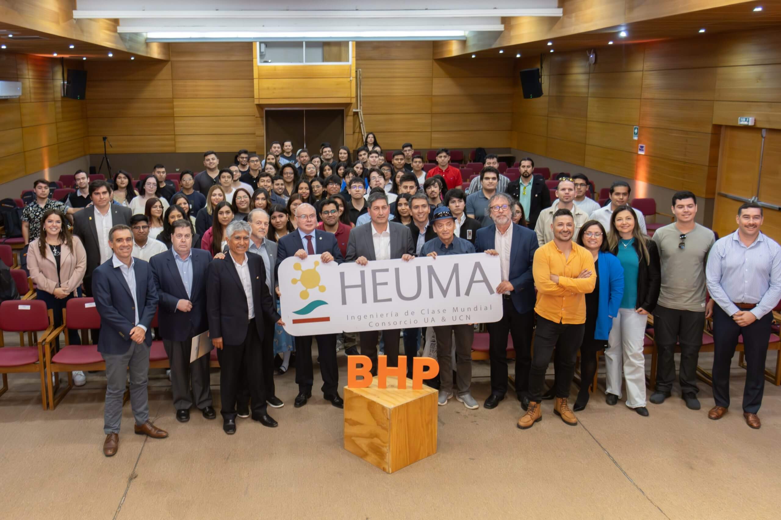 Facultad de Ingeniería de la UA es parte de la Quinta Versión de Sesiones Heuma para formar a los futuros profesionales de la industria minera