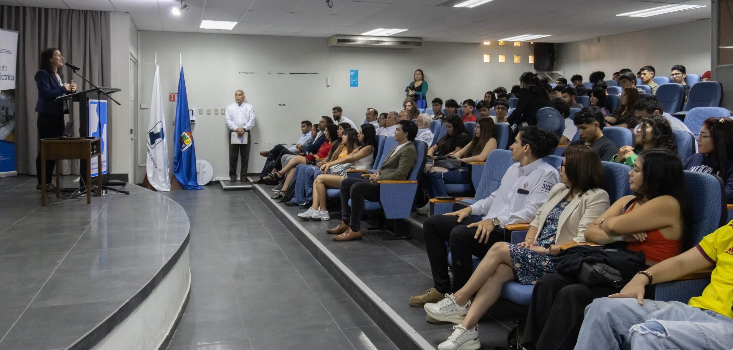 Nuevos estudiantes de Ingeniería Eléctrica de la UA recibieron una cálida bienvenida