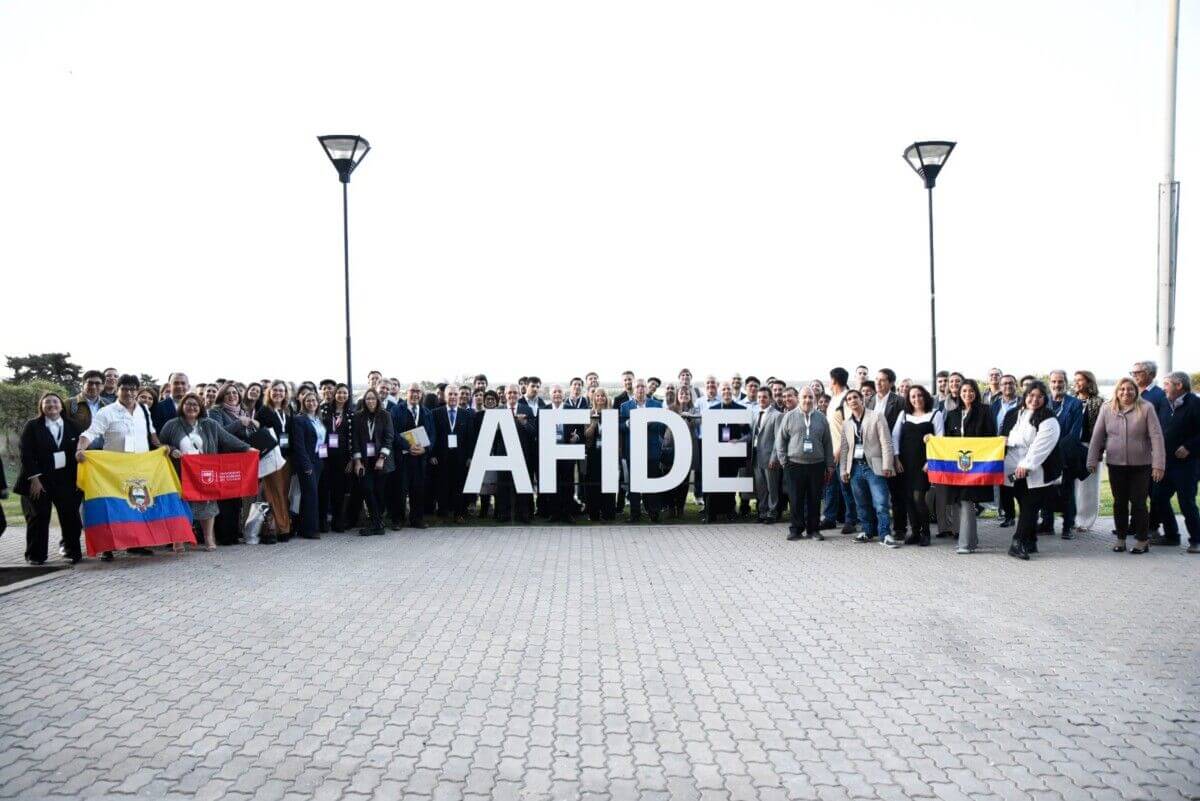 Representante UA presenta inédita experiencia educativa en el XII Congreso Internacional de Emprendimiento e Innovación AFIDE 2024