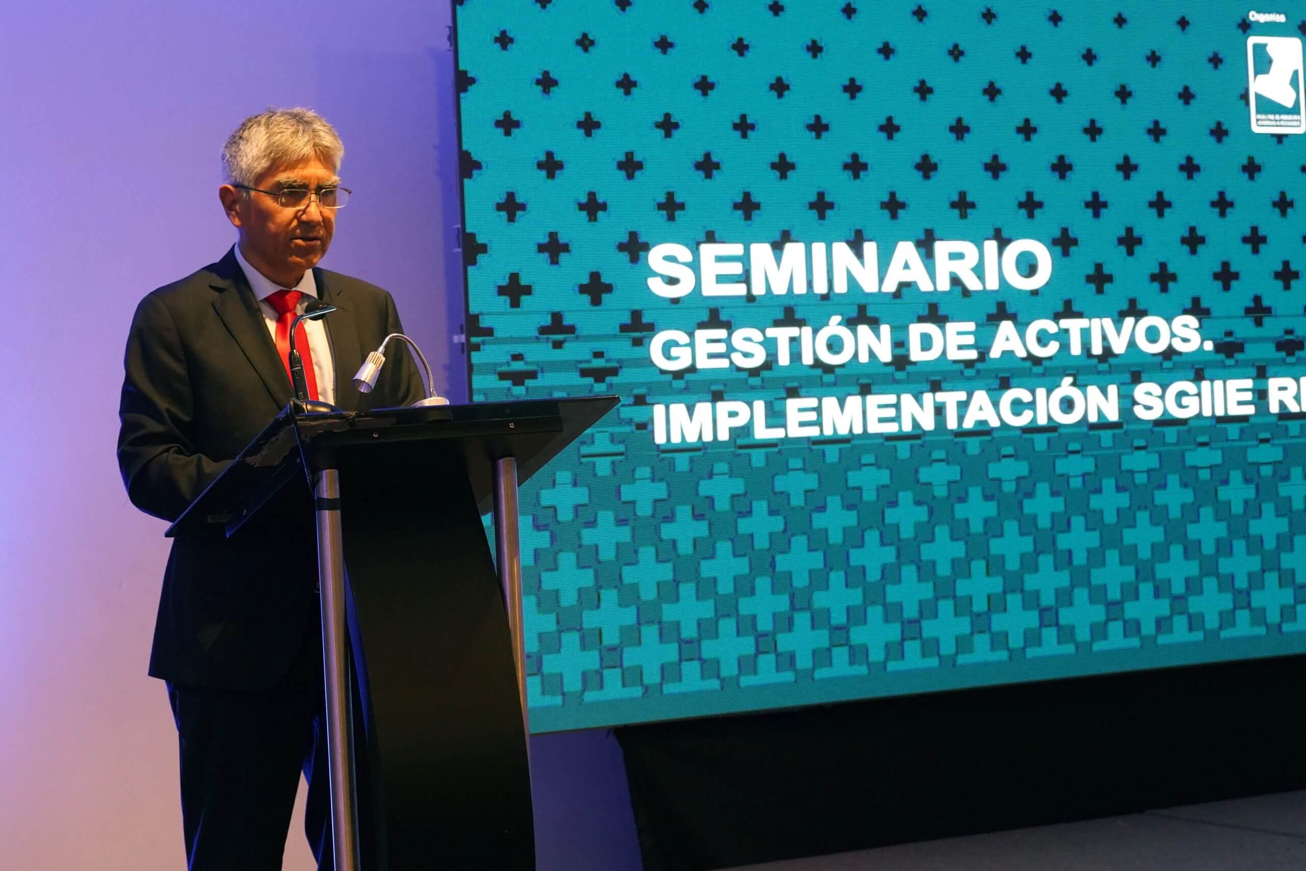 Seminario organizado por la UA analizó alcances y aplicaciones de nuevas normativas SEC